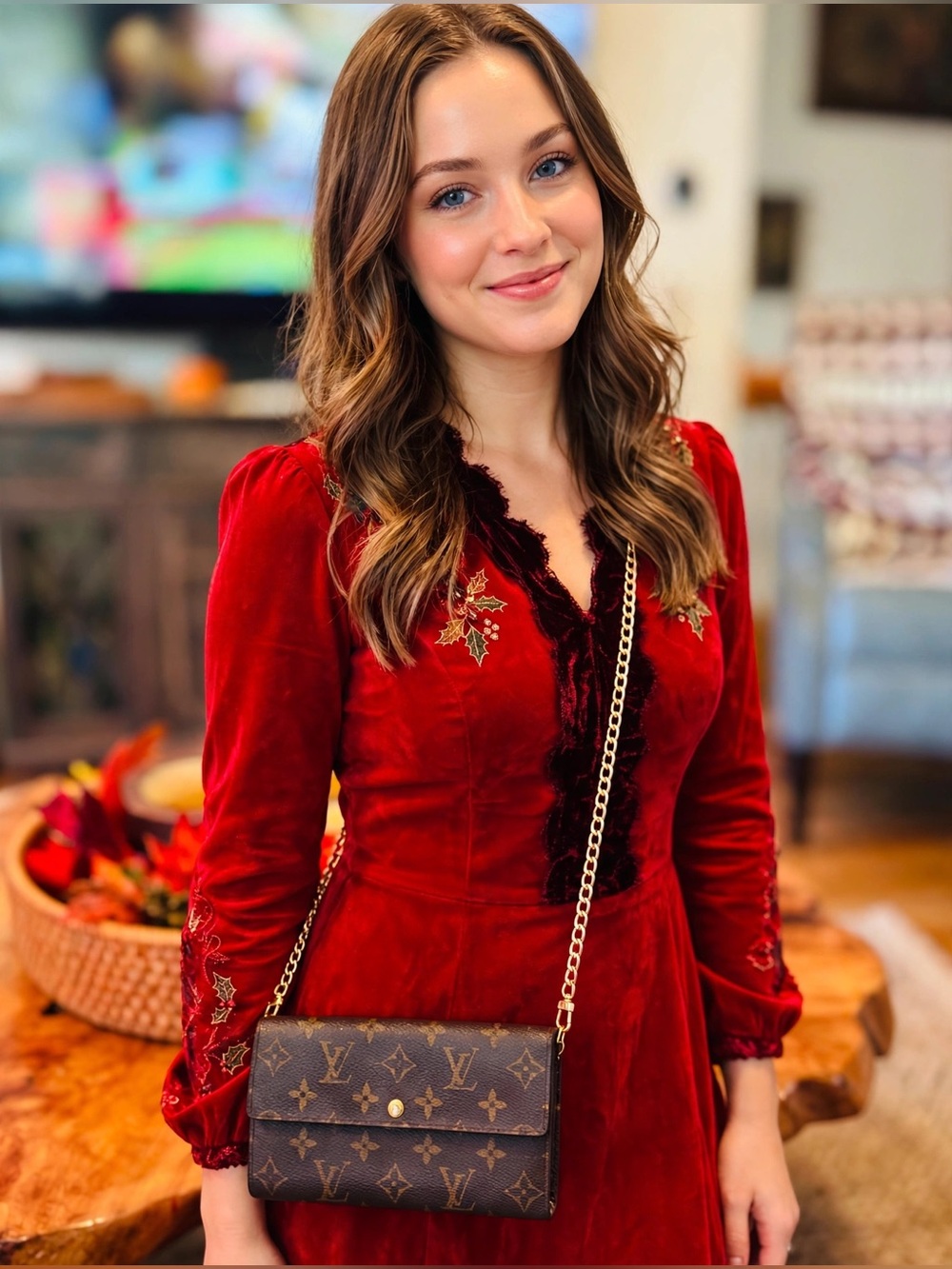 Just in 🔥Louis Vuitton monogram vintage Sarah wallet converted Crossbody